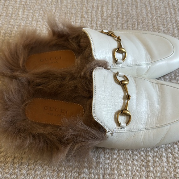 Gucci Princetown Mule w/ Fur - Picture 2 of 6
